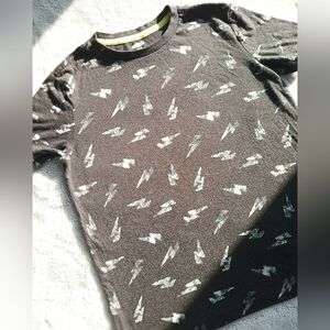 ⚡⚫ Old Navy Black Lightning Bolt Large T-shirt